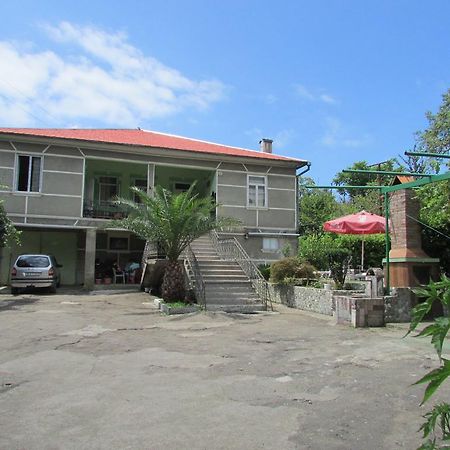 Joni Guest House Батуми Екстериор снимка