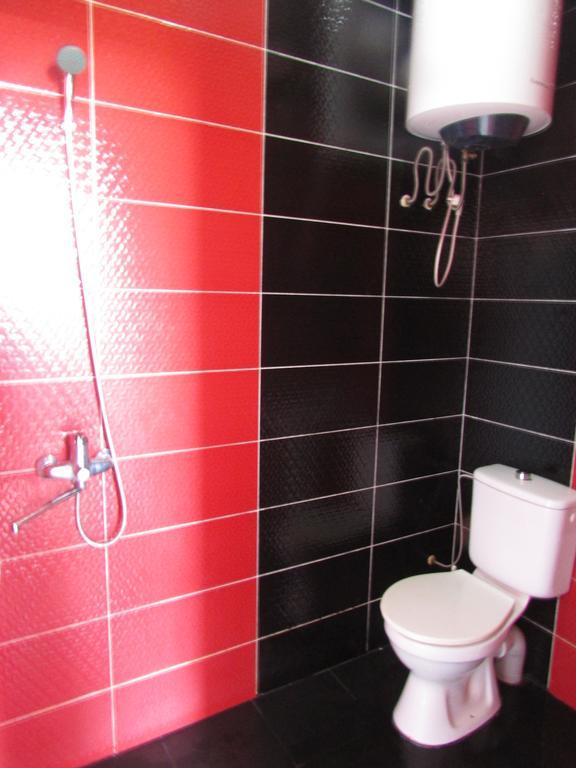 Joni Guest House Батуми Екстериор снимка