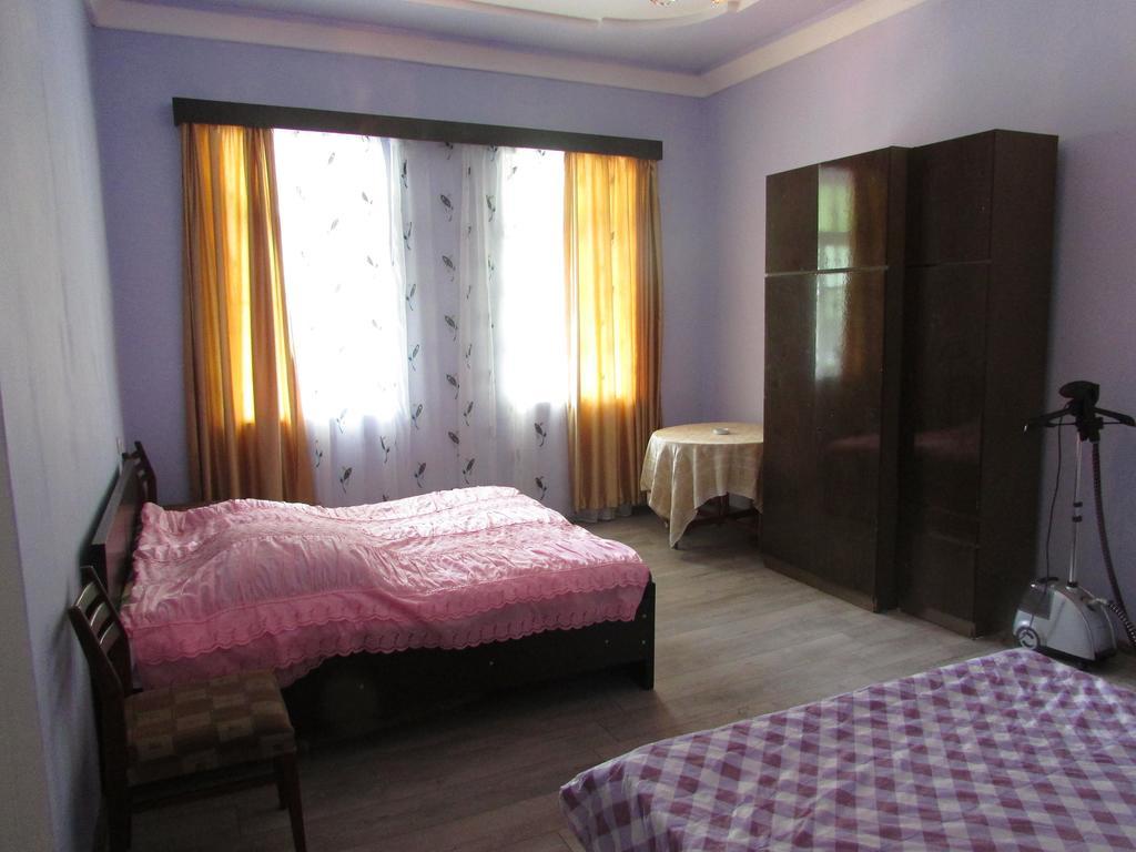 Joni Guest House Батуми Екстериор снимка