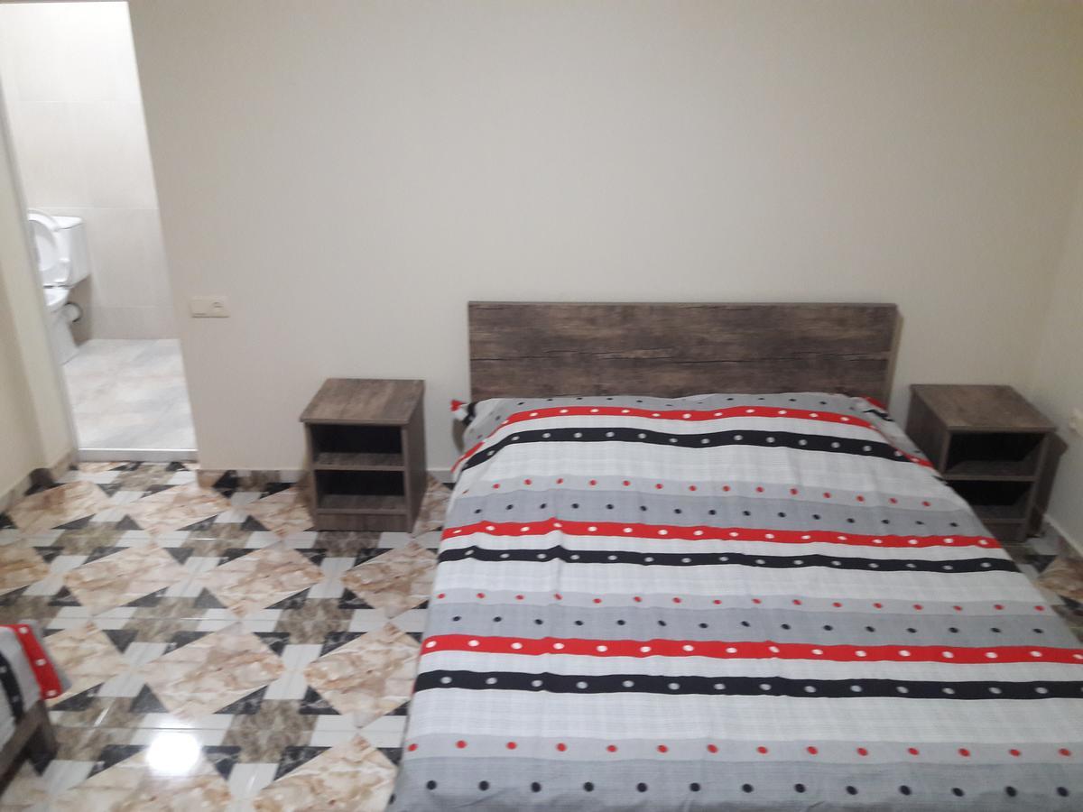 Joni Guest House Батуми Екстериор снимка
